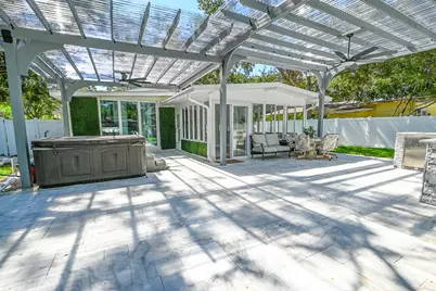 1826 Country Club Road N, Saint Petersburg, FL 33710 - Photo 34