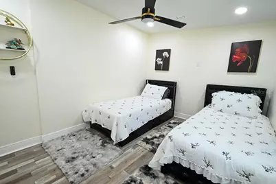 1826 Country Club Road N, Saint Petersburg, FL 33710 - Photo 32