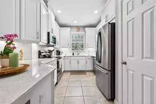 904 Vineyard Ln, Oldsmar, FL 34677 - Photo 12