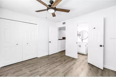 9613 Tara Cay Court, Seminole, FL 33776 - Photo 20