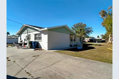 1144 Pineland Avenue, Venice, FL 34285 - Photo 38