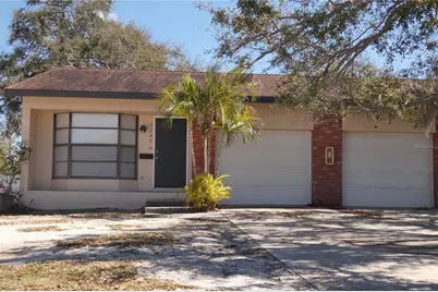 9201 7th Street N, Saint Petersburg, FL 33702 - Photo 1