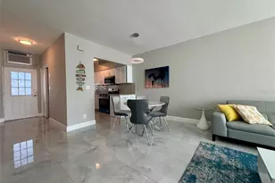 7050 Sunset Way, Saint Pete Beach, FL 33706 - Photo 4