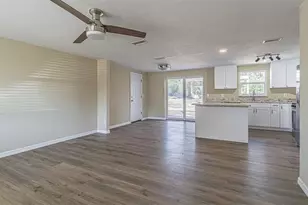 37329 Hannah Ln, Zephyrhills, FL 33542 - Photo 8