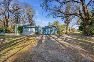 19513 Deer Lake Rd, Lutz, FL 33548 - Photo 6
