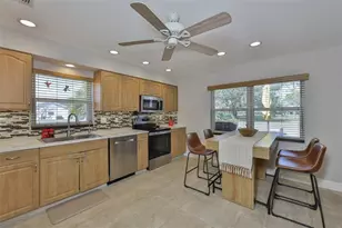 315 Linger Ln, Sun City Center, FL 33573 - Photo 16