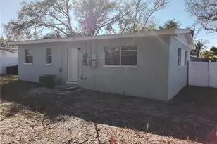 327 Barbara Cir, Belleair, FL 33756 - Photo 4