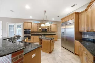 12002 Hope Ln, Tampa, FL 33618 - Photo 14