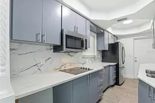 2521 W Crest Ave, Tampa, FL 33614 - Photo 12