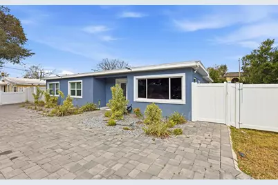 2521 W Crest Avenue, Tampa, FL 33614 - Photo 2