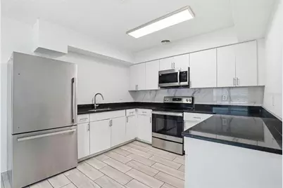 2521 W Crest Avenue, Tampa, FL 33614 - Photo 10