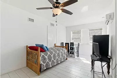 2521 W Crest Avenue, Tampa, FL 33614 - Photo 50