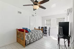 2521 W Crest Ave, Tampa, FL 33614 - Photo 50