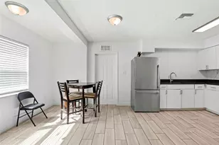 2521 W Crest Ave, Tampa, FL 33614 - Photo 6