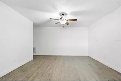 2521 W Crest Avenue, Tampa, FL 33614 - Photo 32