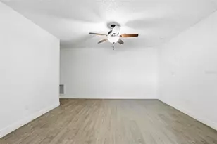 2521 W Crest Ave, Tampa, FL 33614 - Photo 32