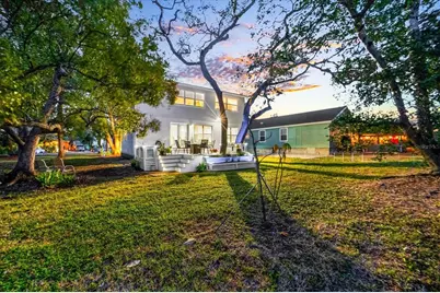 408 Georgia Avenue, Crystal Beach, FL 34681 - Photo 64