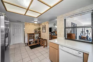 1533 Foxcroft Dr W, Palm Harbor, FL 34683 - Photo 16