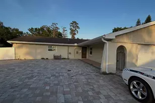 6711 Webb Rd, Tampa, FL 33615 - Photo 2