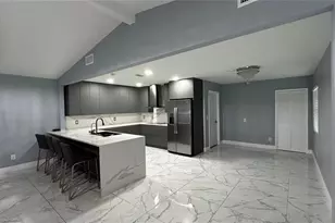 6711 Webb Rd, Tampa, FL 33615 - Photo 10