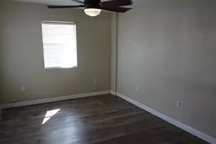 10385 111th Pl, Largo, FL 33773 - Photo 10