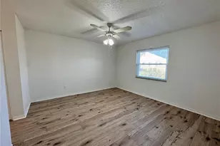 1008 Yellowbird Pl, Sun City Center, FL 33573 - Photo 10