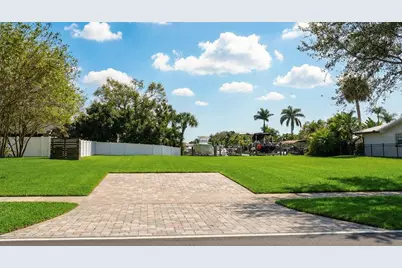3904 Dana Shores Drive, Tampa, FL 33634 - Photo 4