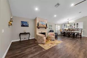 9901 Bay Dr, Gibsonton, FL 33534 - Photo 8