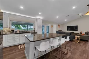 9901 Bay Dr, Gibsonton, FL 33534 - Photo 18