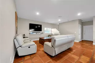 9901 Bay Dr, Gibsonton, FL 33534 - Photo 28