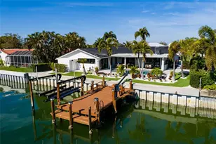 2032 Kansas Ave NE, Saint Petersburg, FL 33703 - Photo 40