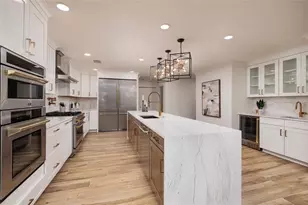2032 Kansas Ave NE, Saint Petersburg, FL 33703 - Photo 14
