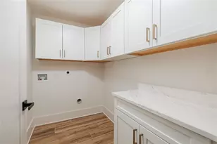 2032 Kansas Ave NE, Saint Petersburg, FL 33703 - Photo 32