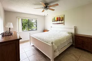 5654 Gardens Dr, Sarasota, FL 34243 - Photo 28