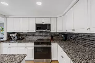 5240 43rd Terrace N, Saint Petersburg, FL 33709 - Photo 4