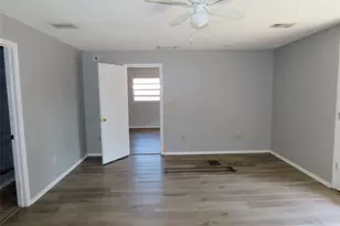 6666 56th Ave N, Saint Petersburg, FL 33709 - Photo 14