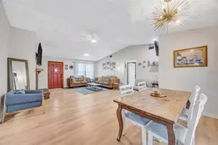 9642 Sunny Slope Ln, Wesley Chapel, FL 33545 - Photo 10