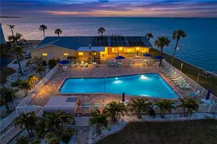 9 Forbes Pl, Dunedin, FL 34698 - Photo 2