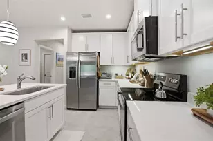 18093 Turning Leaf Cir, Land O Lakes, FL 34638 - Photo 14