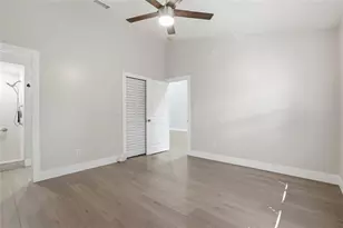 9942 Lake Seminole Dr W, Largo, FL 33773 - Photo 16