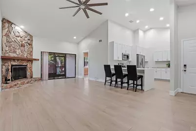 9942 Lake Seminole Drive W, Largo, FL 33773 - Photo 6