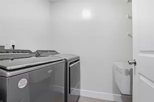 9942 Lake Seminole Dr W, Largo, FL 33773 - Photo 26