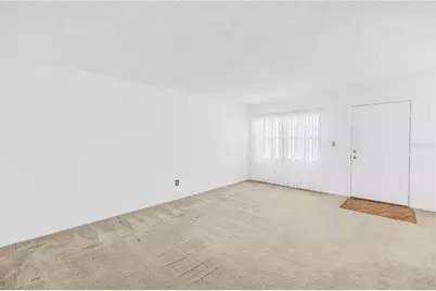 4920 Locust Street NE #204, Saint Petersburg, FL 33703 - Photo 4