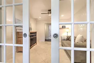 3208 W Hawthorne Rd, Tampa, FL 33611 - Photo 12
