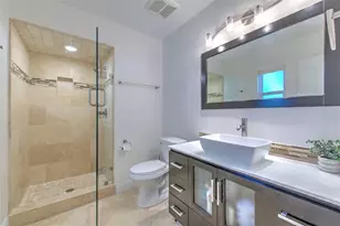 3208 W Hawthorne Rd, Tampa, FL 33611 - Photo 16