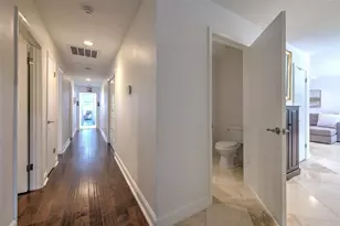 3208 W Hawthorne Rd, Tampa, FL 33611 - Photo 12