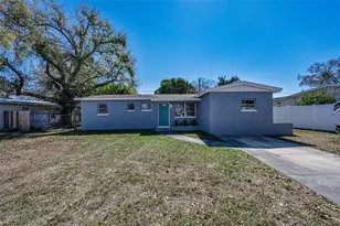 5449 63rd Way N, Saint Petersburg, FL 33709 - Photo 1