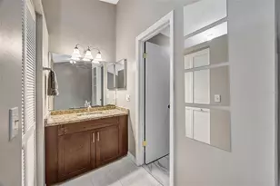 9465 Forest Hills Cir, Tampa, FL 33612 - Photo 40