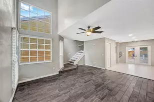 9465 Forest Hills Cir, Tampa, FL 33612 - Photo 18