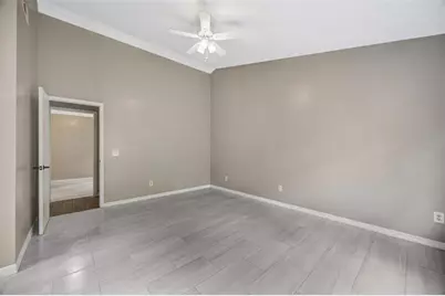 9465 Forest Hills Circle, Tampa, FL 33612 - Photo 36